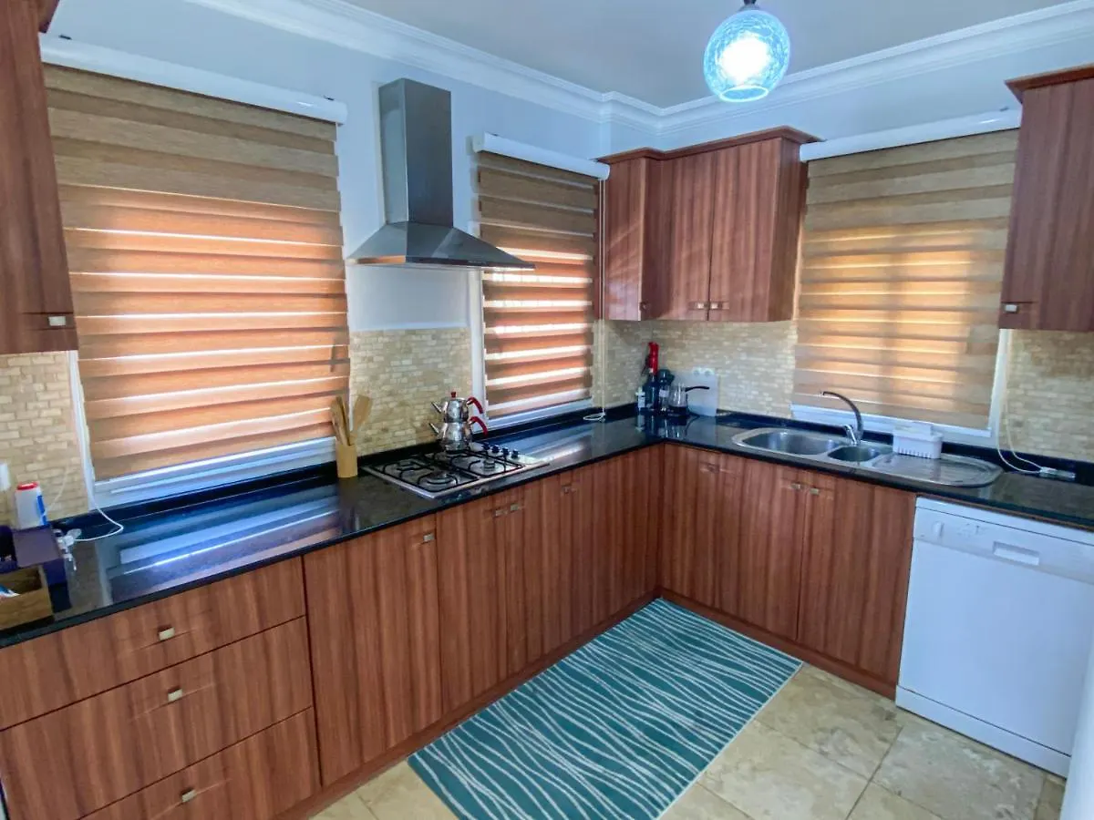 Villa Polat Kusadasi 0*,